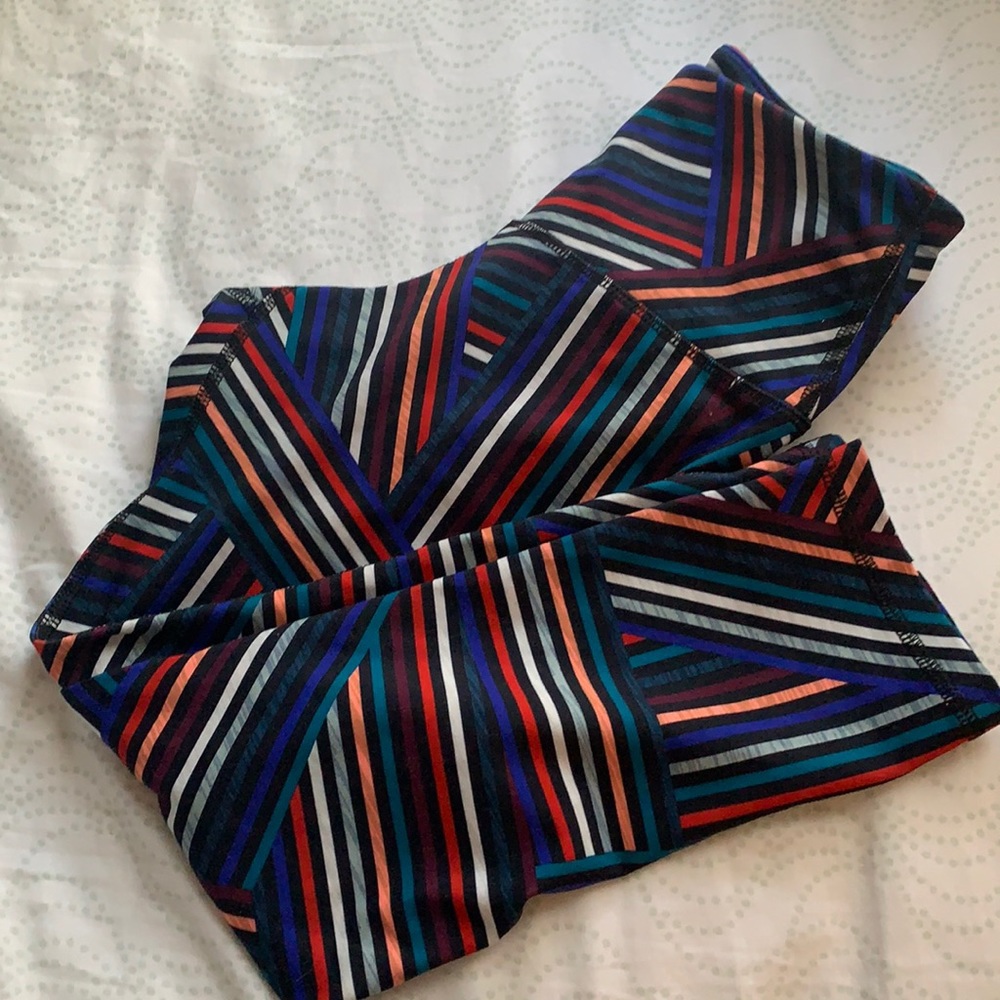 OLD NAVY High-Rise Crop Athletic Leggings